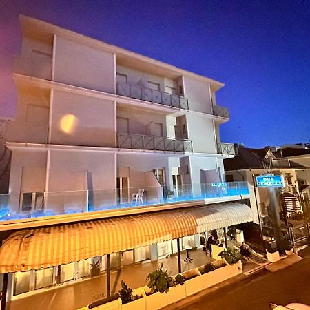 Due Gemelle Hotel ริมินี ภายนอก รูปภาพ