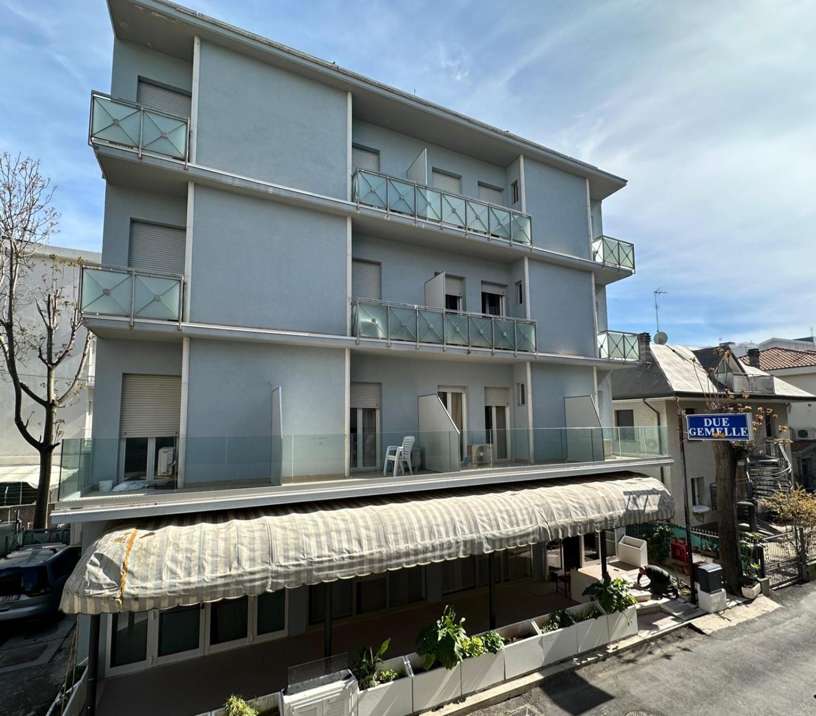 Due Gemelle Hotel ริมินี ภายนอก รูปภาพ